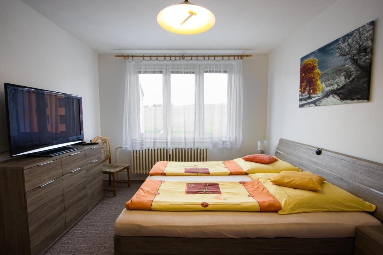 Apartman U Klinovce Kovářská エクステリア 写真